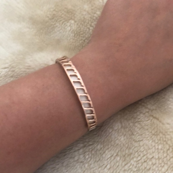 Stella & Dot Rose Gold bracelet - Picture 1 of 4
